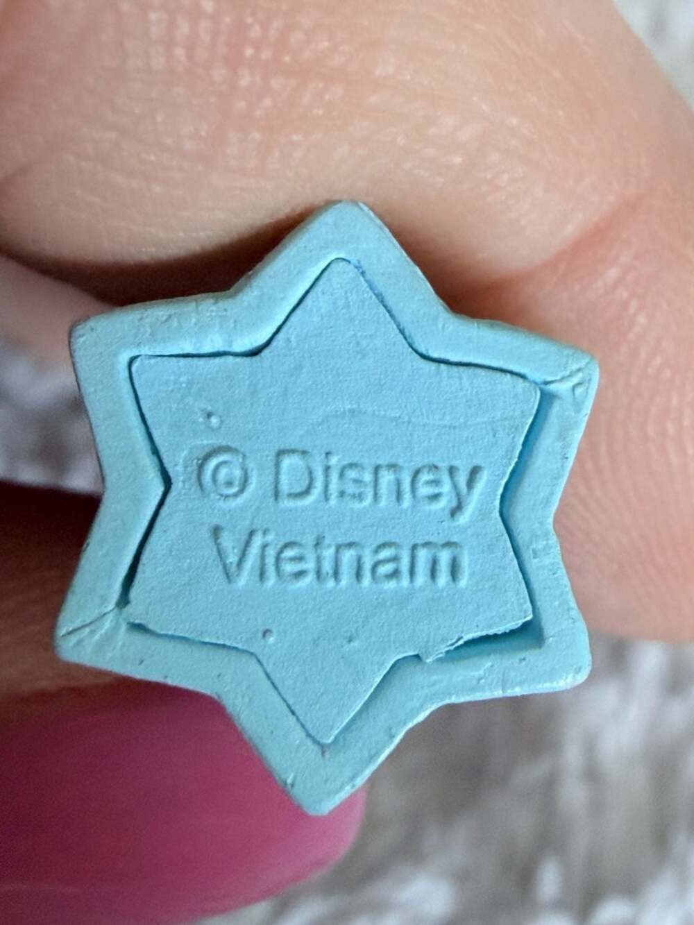 Disney Animators Collection Young Elsa Miniature Figure with Snowflake Base - Picture 3 of 7